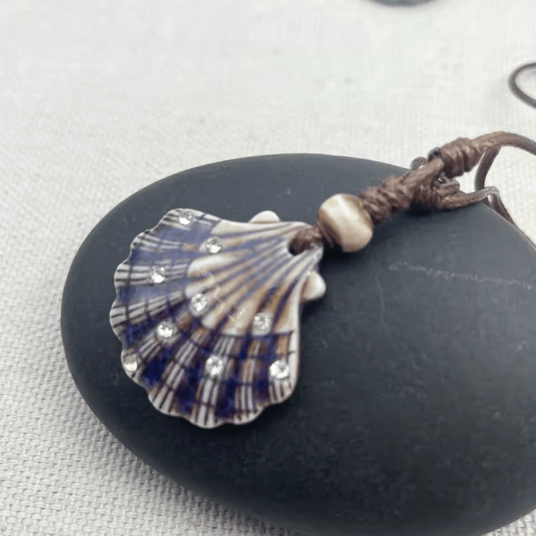 Collier Porcelaine Coquillage Violet